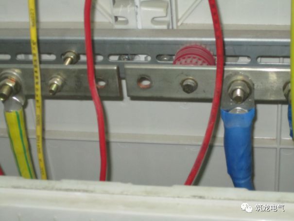 《建筑電氣工程施工質量驗收規范》GB50303-2015 配電箱(機柜)安裝詳細說明！