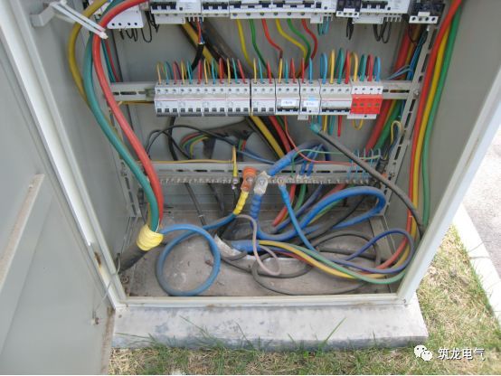 《建筑電氣工程施工質量驗收規范》GB50303-2015 配電箱(機柜)安裝詳細說明！